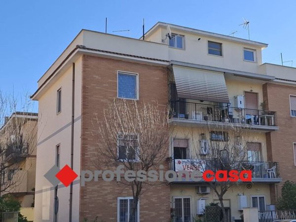 appartamento in vendita a Pomezia