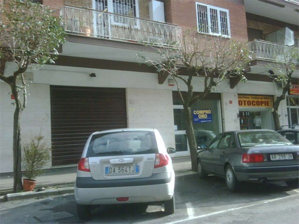 negozio in vendita a Pomezia