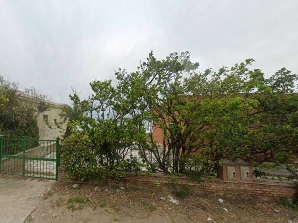 casa indipendente in vendita a Pomezia in zona Torvaianica