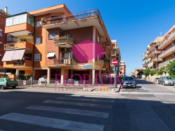 appartamento in vendita a Pomezia in zona Torvaianica