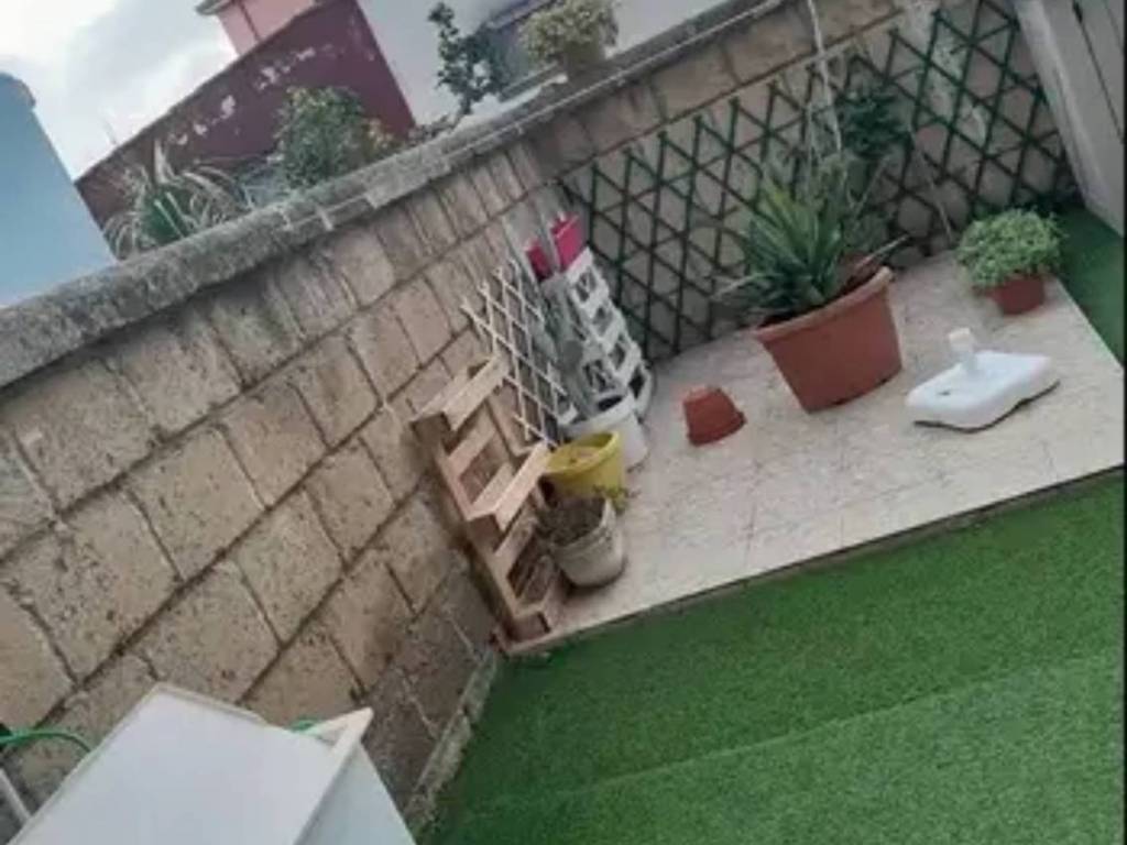 appartamento in vendita a Pomezia in zona Torvaianica