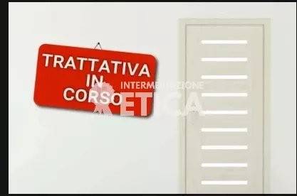 appartamento in vendita a Pomezia in zona Torvaianica