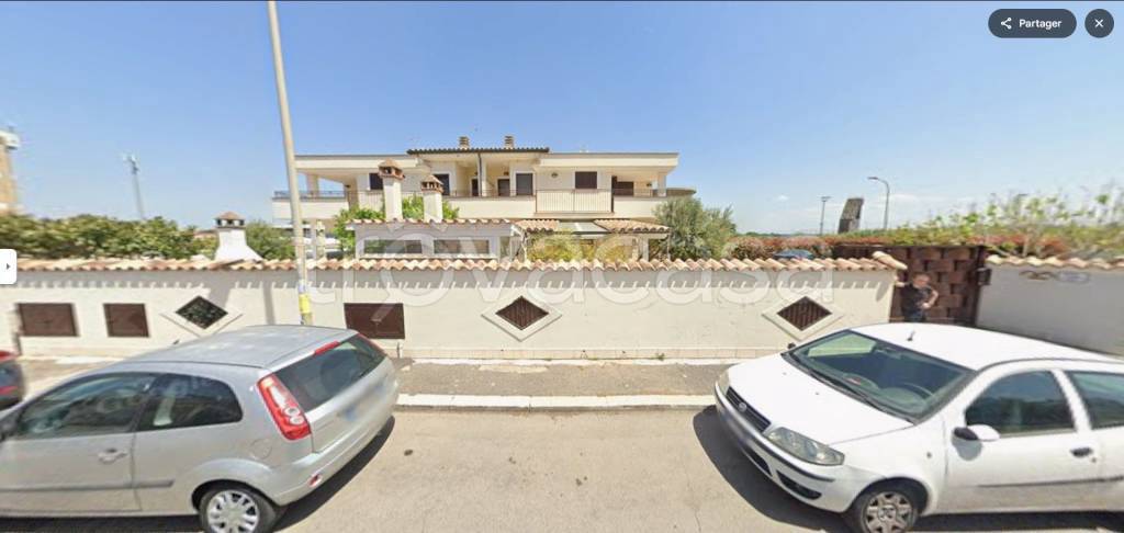 appartamento in vendita a Pomezia in zona Torvaianica