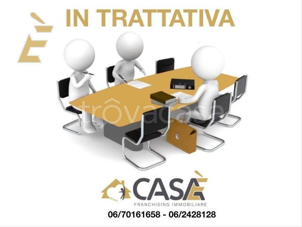 appartamento in vendita a Pomezia in zona Torvaianica