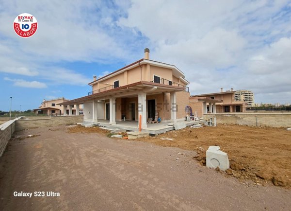 casa indipendente in vendita a Pomezia