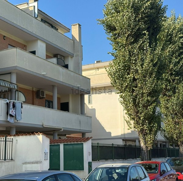 appartamento in vendita a Pomezia in zona Torvaianica