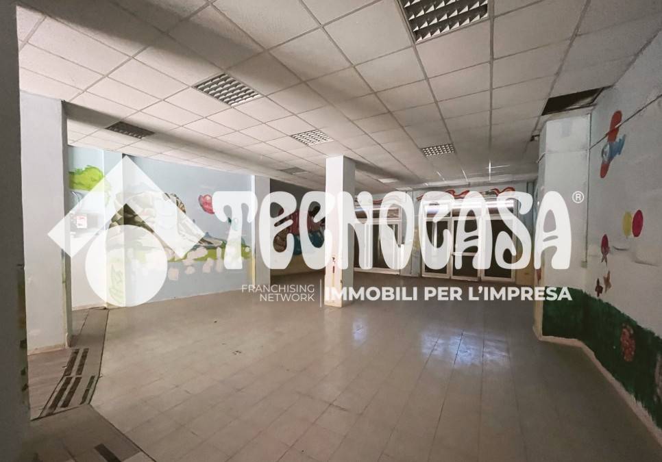 negozio in vendita a Pomezia