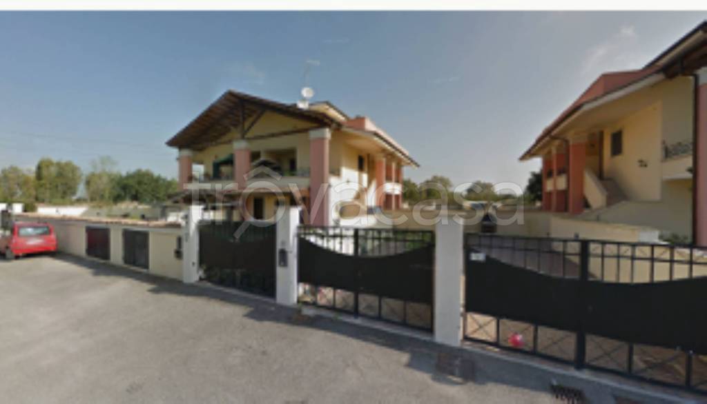 appartamento in vendita a Pomezia