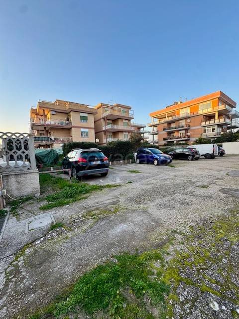 appartamento in vendita a Pomezia in zona Torvaianica