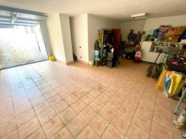 casa indipendente in vendita a Pomezia in zona Colli di Enea