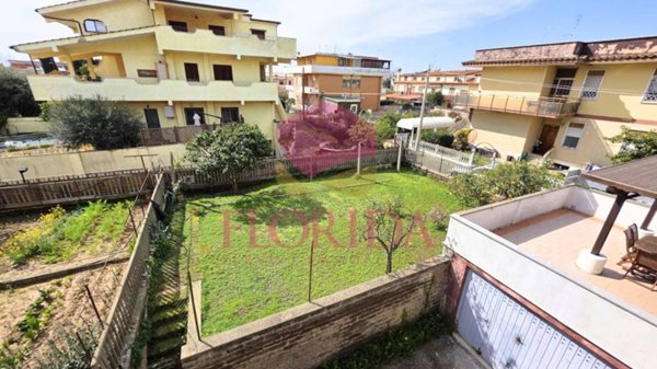 appartamento in vendita a Pomezia in zona Torvaianica