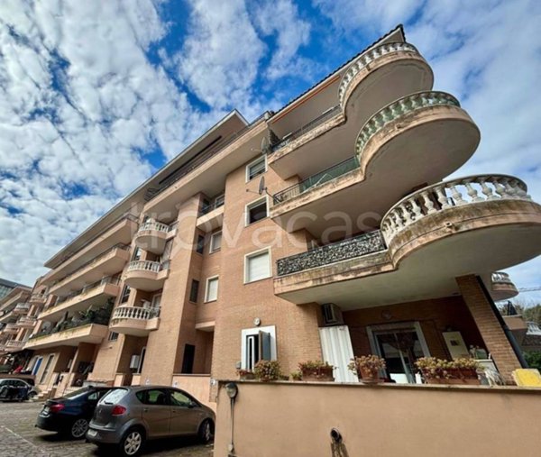 appartamento in vendita a Pomezia
