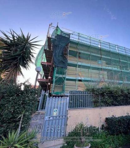 appartamento in vendita a Pomezia in zona Torvaianica