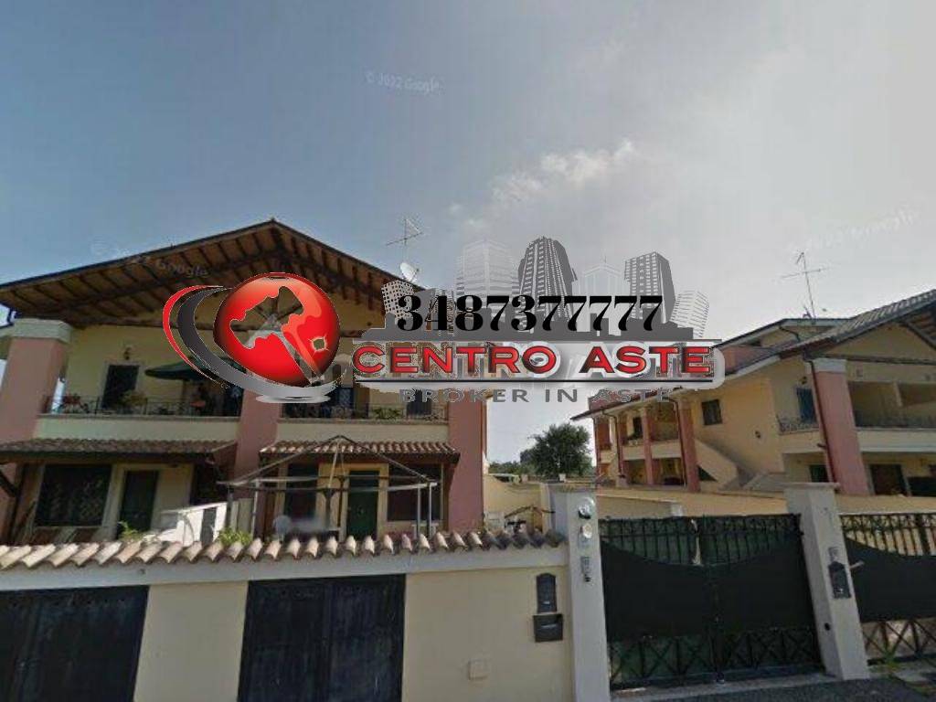 appartamento in vendita a Pomezia in zona Campo Jemini