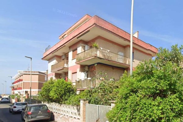 appartamento in vendita a Pomezia in zona Torvaianica