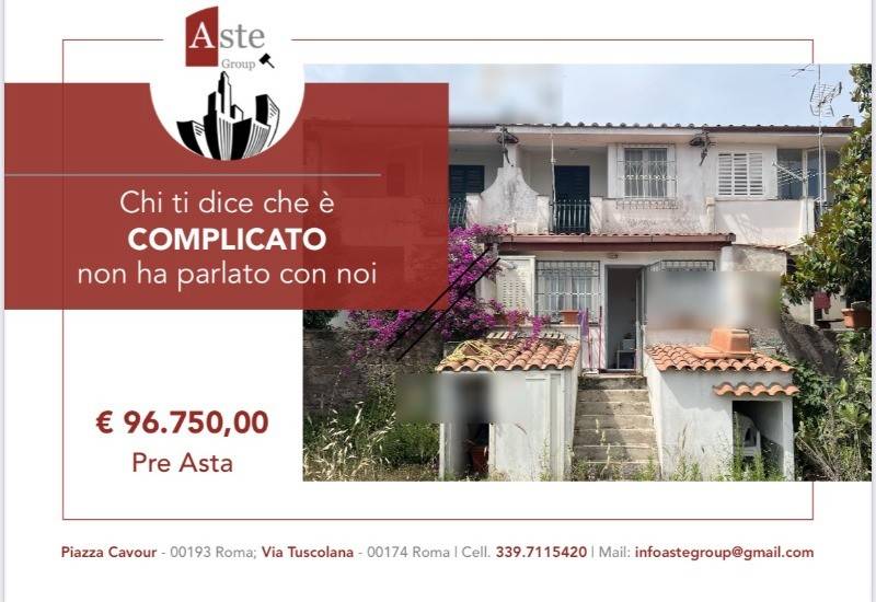 casa indipendente in vendita a Pomezia in zona Torvaianica