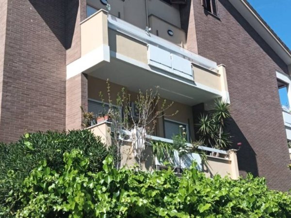 appartamento in vendita a Pomezia in zona Torvaianica