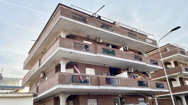 appartamento in vendita a Pomezia in zona Torvaianica