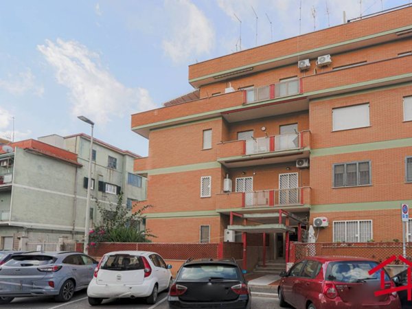 appartamento in vendita a Pomezia in zona Torvaianica
