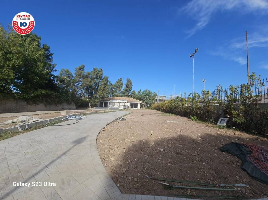 casa indipendente in vendita a Pomezia