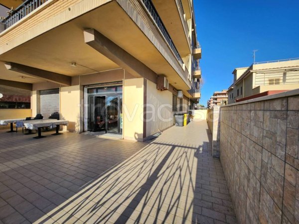 negozio in vendita a Pomezia