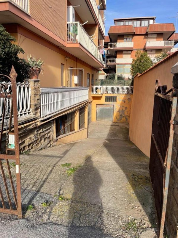 casa indipendente in vendita a Pomezia in zona Torvaianica