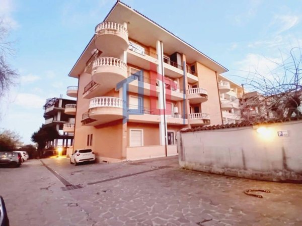 appartamento in vendita a Pomezia in zona Santa Procula