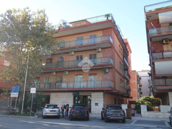 appartamento in vendita a Pomezia in zona Torvaianica