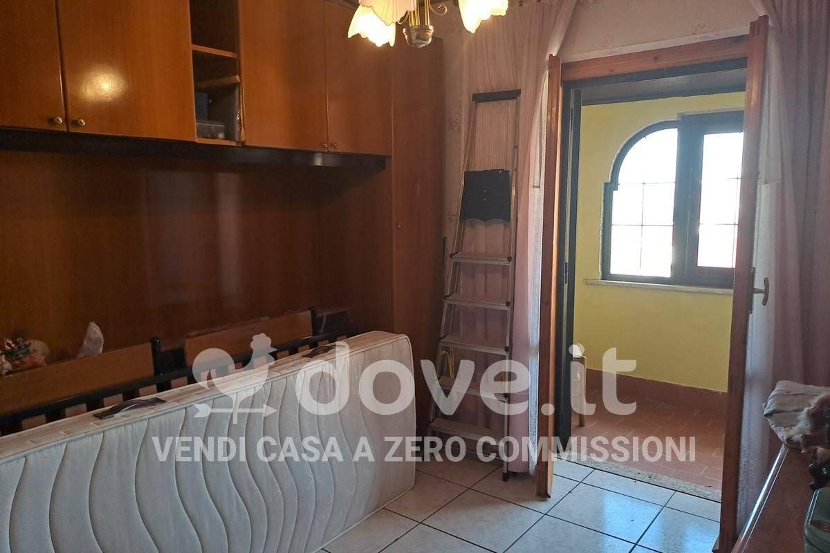 casa indipendente in vendita a Pomezia in zona Pratica di Mare