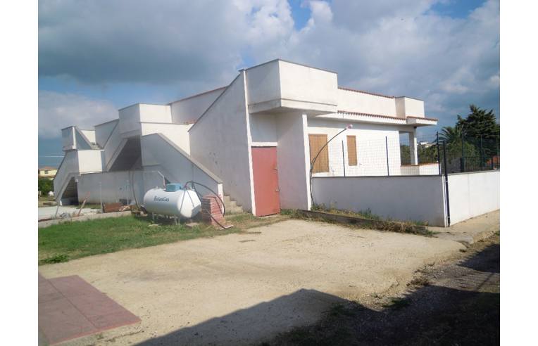 casa indipendente in vendita a Pomezia