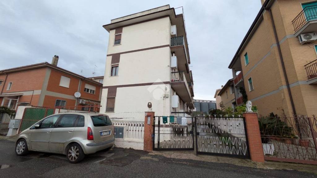 appartamento in vendita a Pomezia