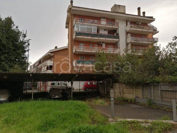 appartamento in vendita a Pomezia