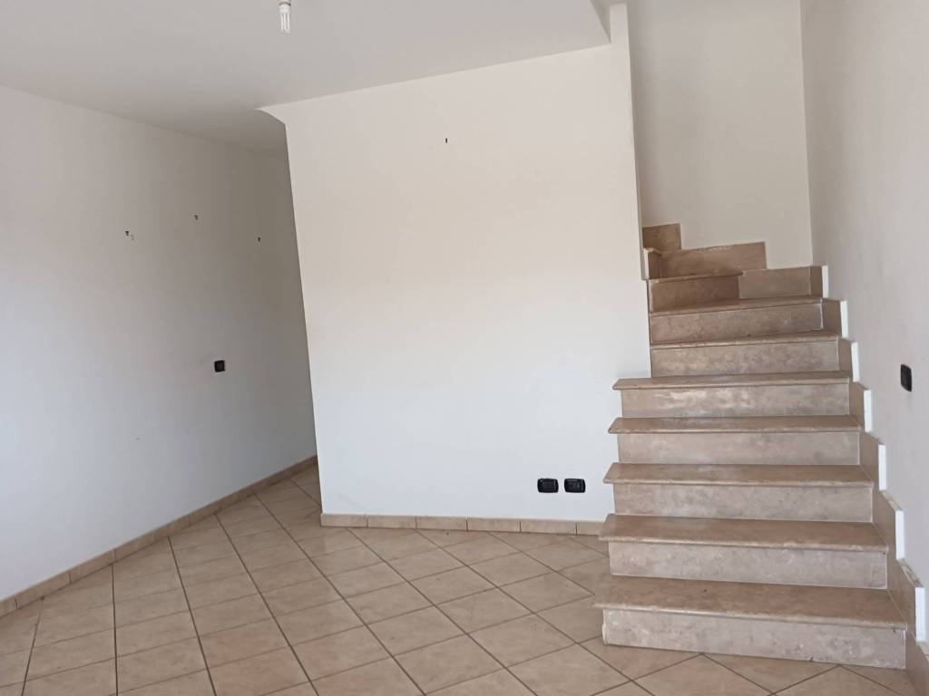 casa indipendente in vendita a Pomezia in zona Campo Jemini