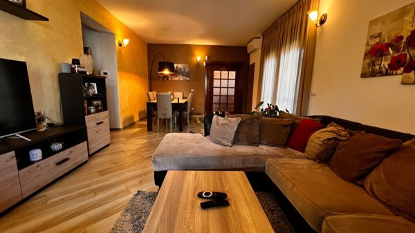 casa indipendente in vendita a Pomezia