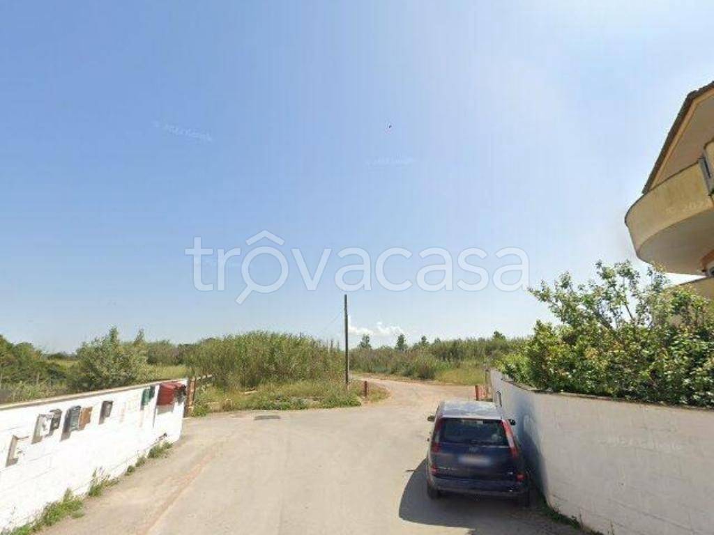appartamento in vendita a Pomezia in zona Torvaianica