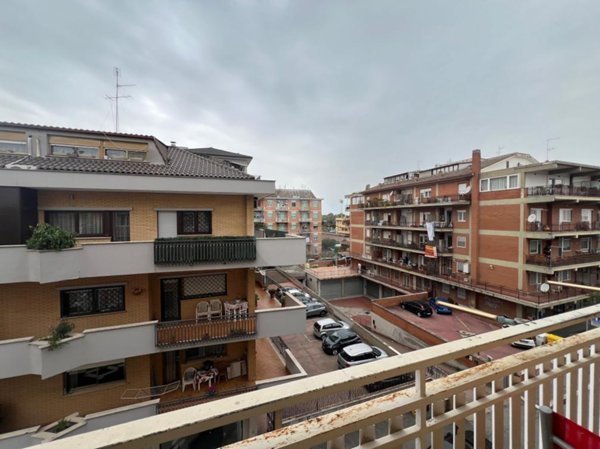appartamento in vendita a Pomezia