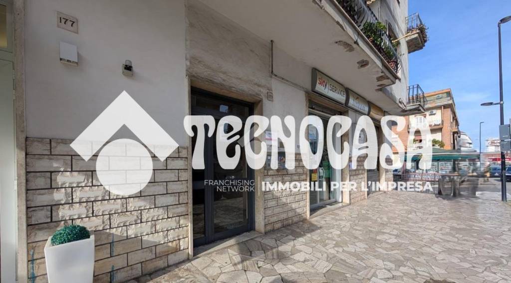 ufficio in vendita a Pomezia