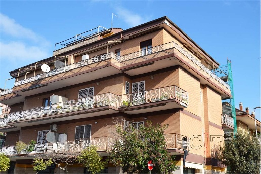 appartamento in vendita a Pomezia