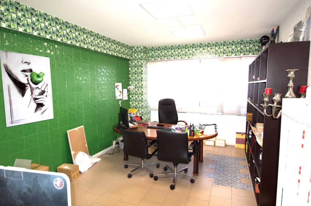ufficio in vendita a Pomezia
