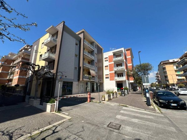 appartamento in vendita a Pomezia