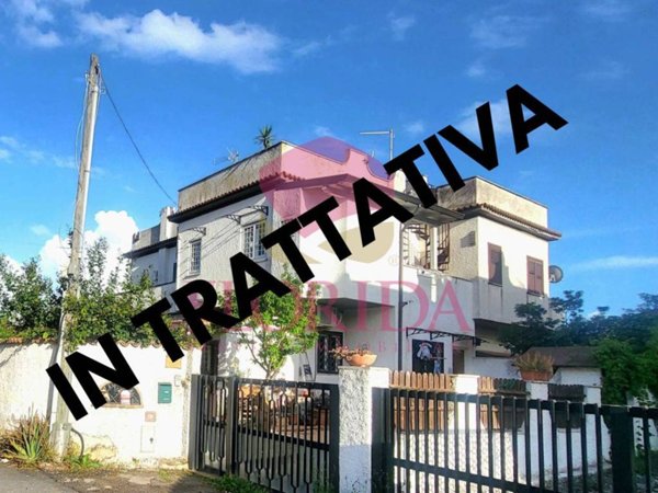 casa indipendente in vendita a Pomezia in zona Campo Ascolano