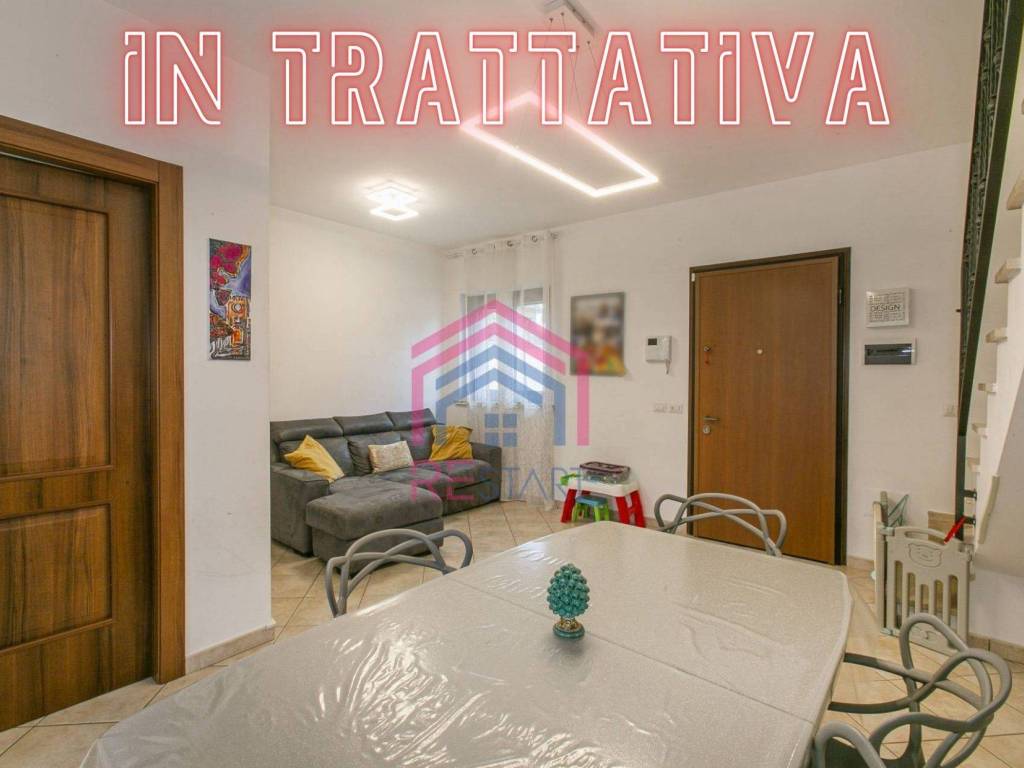 casa indipendente in vendita a Pomezia