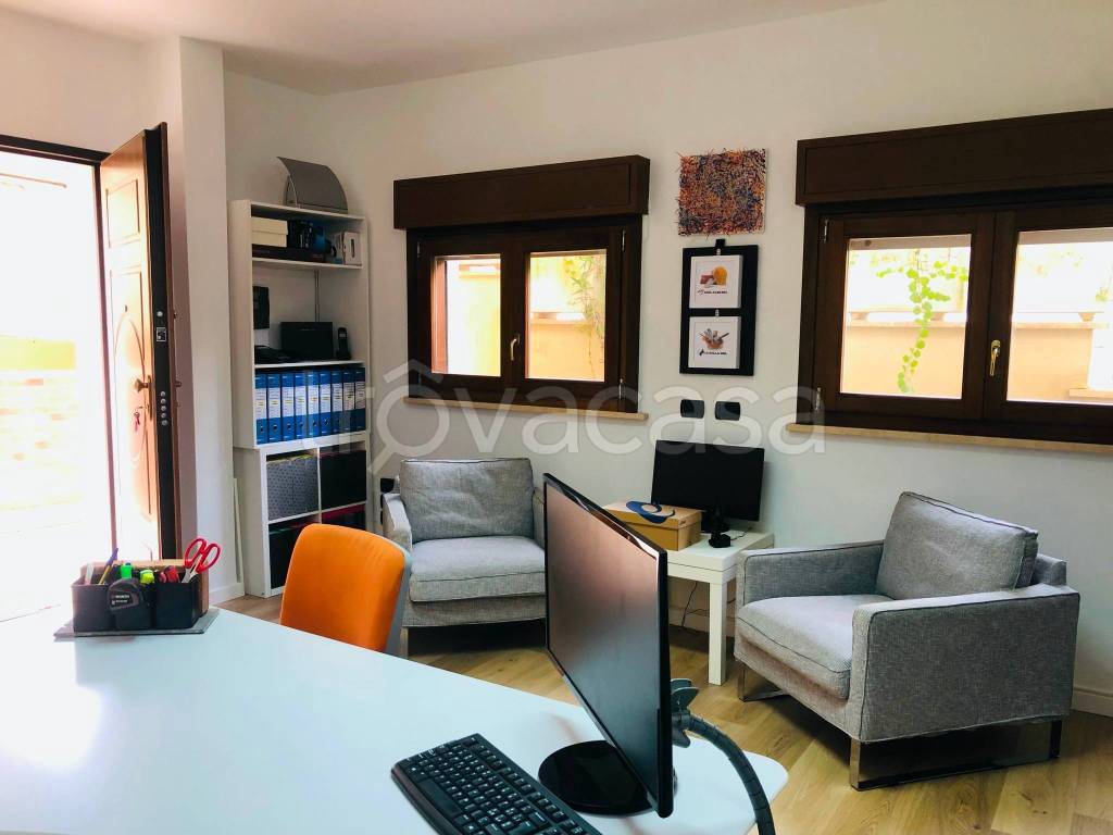 appartamento in vendita a Pomezia