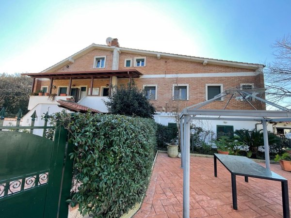 appartamento in vendita a Pomezia