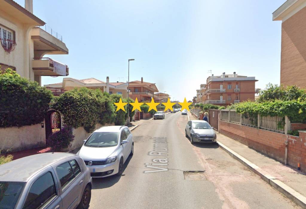 appartamento in vendita a Pomezia in zona Torvaianica