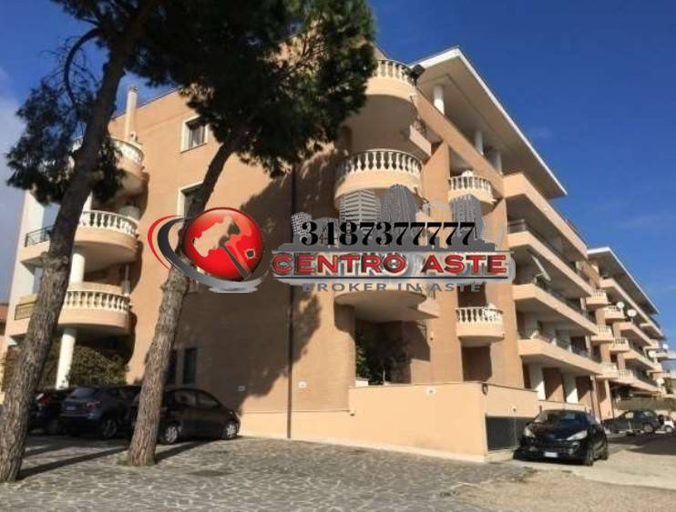 ufficio in vendita a Pomezia