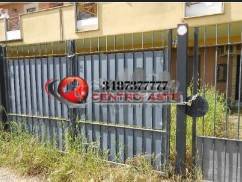 appartamento in vendita a Pomezia in zona Torvaianica
