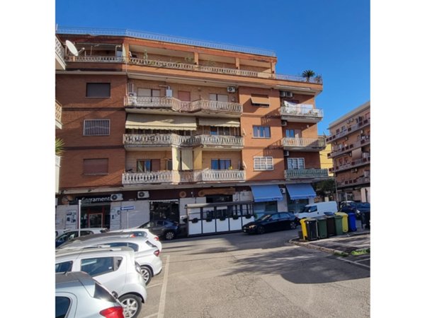 appartamento in vendita a Pomezia