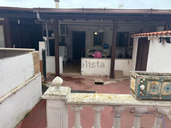appartamento in vendita a Pomezia in zona Torvaianica