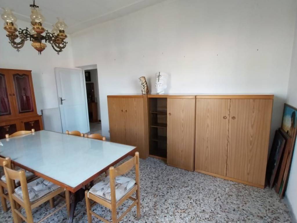 appartamento in vendita a Pomezia in zona Santa Palomba